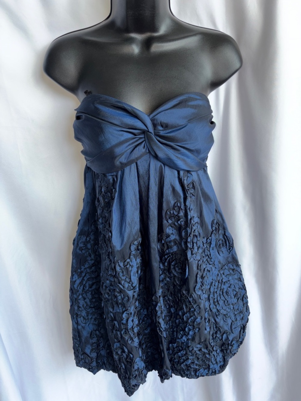 Josh and Jazz Navy Strapless Cocktail Mini, bubble hem, appliqué, sz 7, taffeta